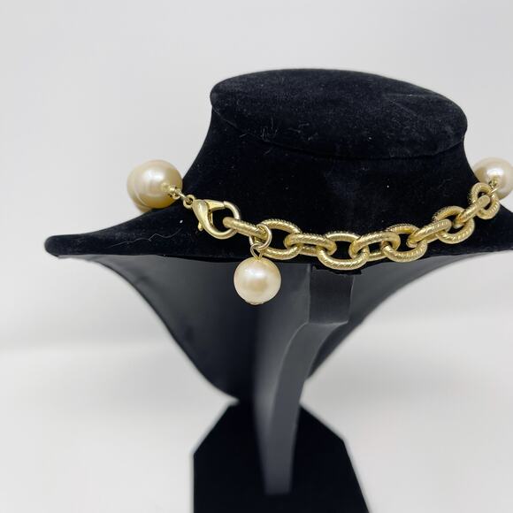 Faux Pearl with Gold Detail Necklace Adjustable Closure Statement - Picture 7 of 7